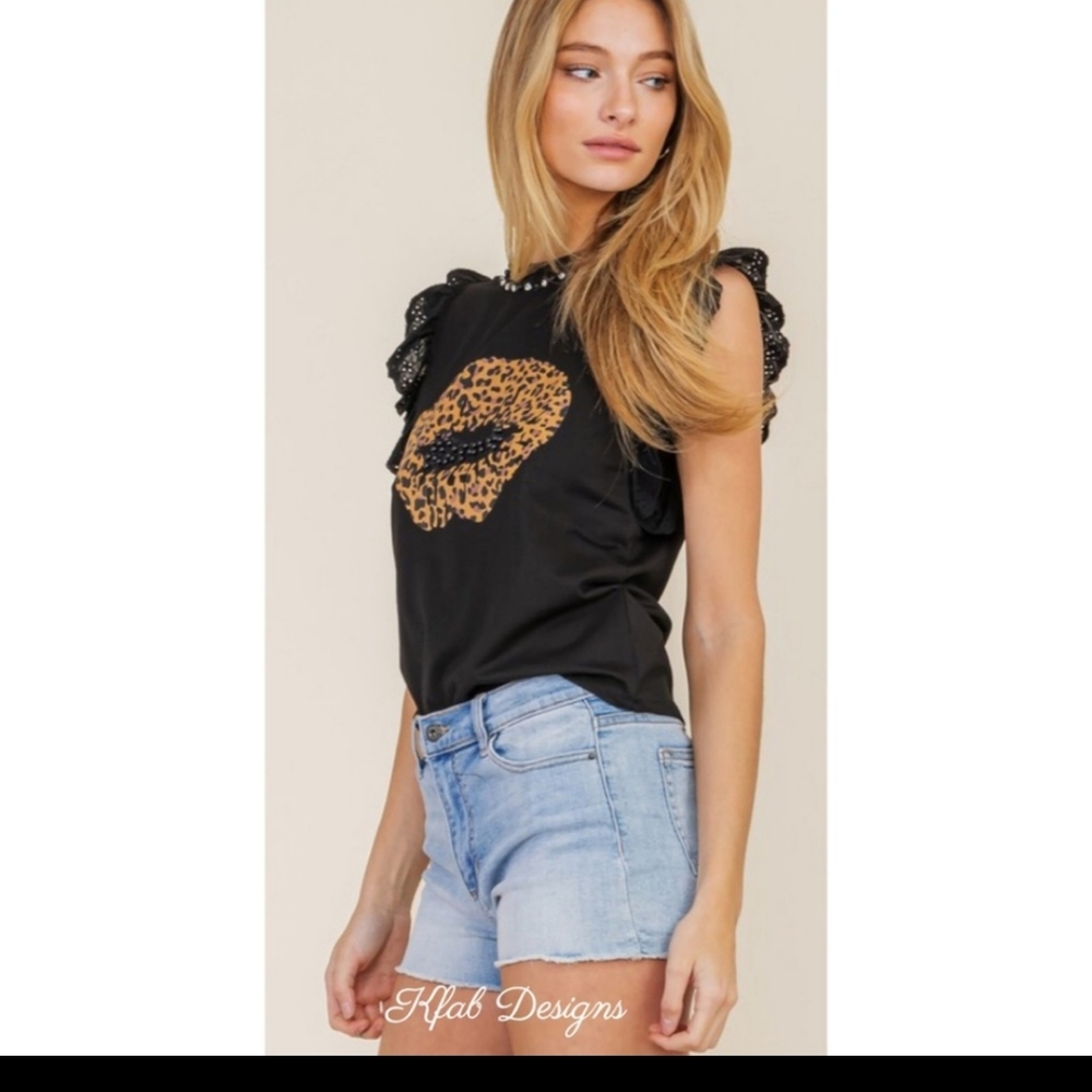 Black Eyelet Ruffle Sleeve & Leopard Lips T-Shirt